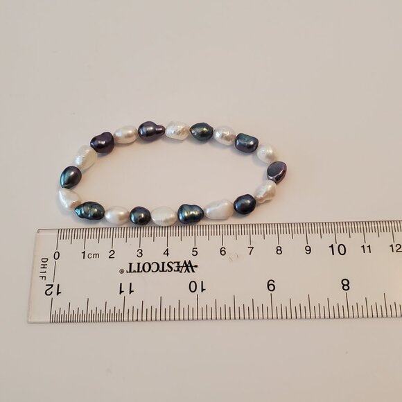 Genuine Cultured Pearl 5 piece bracelet set - Picture 4 of 9